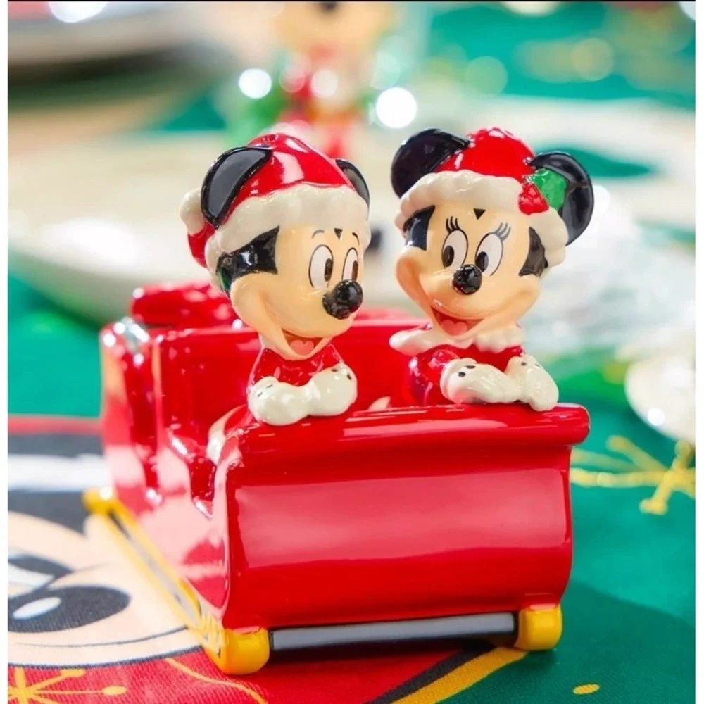 Disney Parks 2025 Christmas‎ Mickey & Minie Salt And Pepper With Sleigh Holder